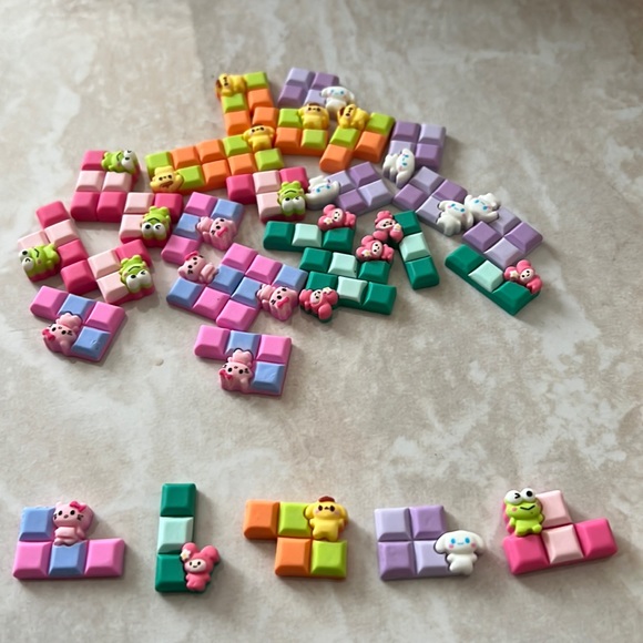 NIB 30pc Tetris block with characters resin craft pieces - Picture 2 of 5